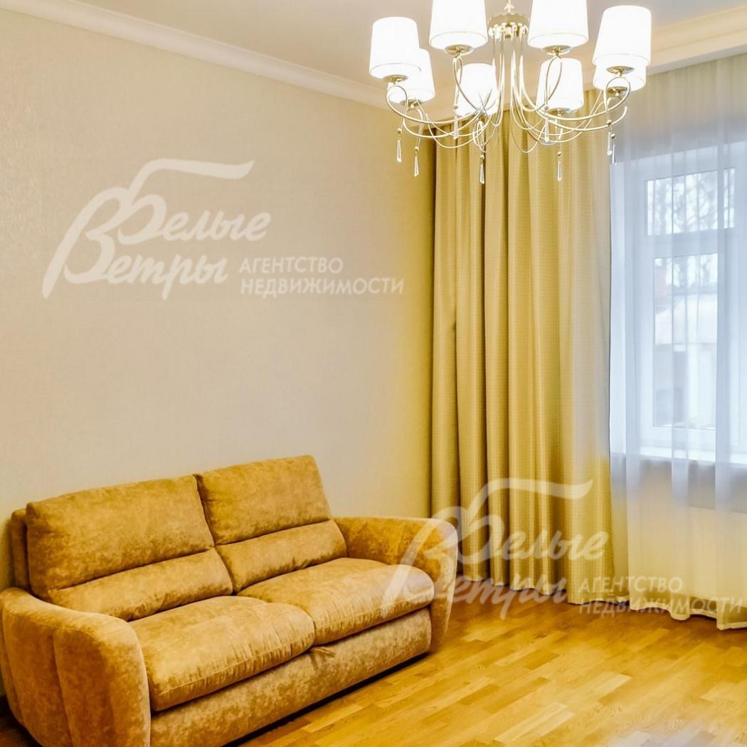 Спальня-кабинет на 1-ом этаже дома