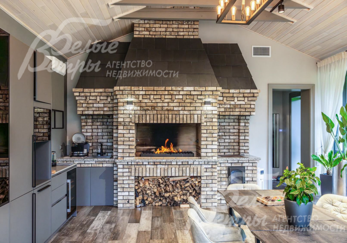 Мангальная зона с кухней в домике-барбекю