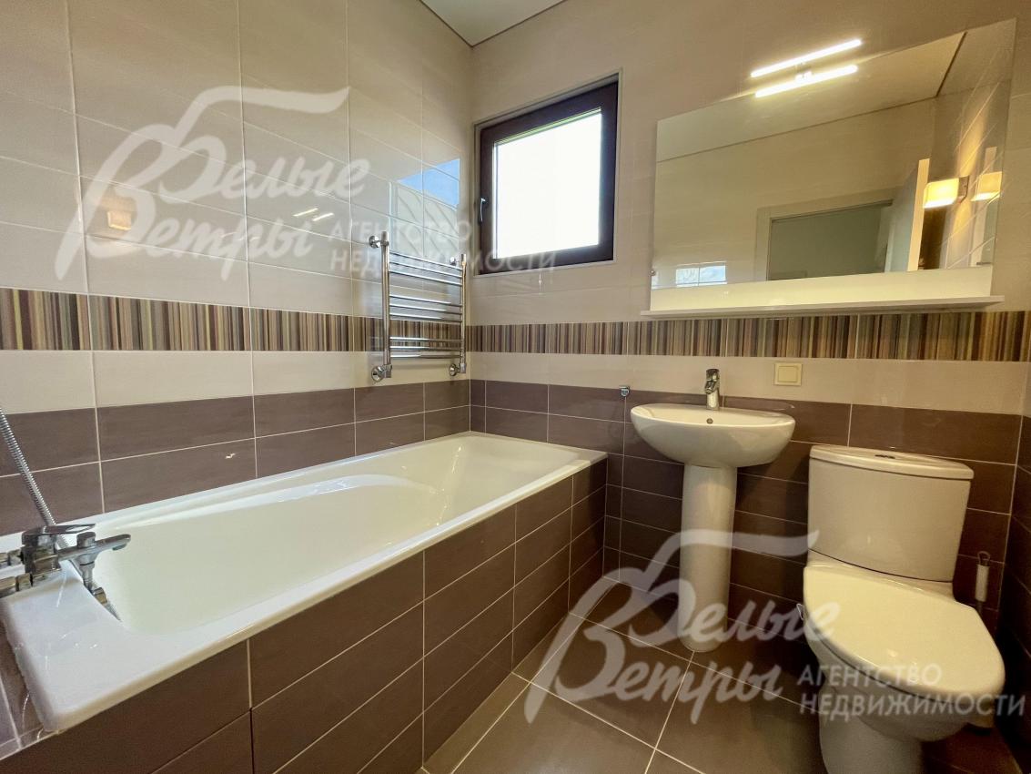 Санузел 2-го этажа с ванной