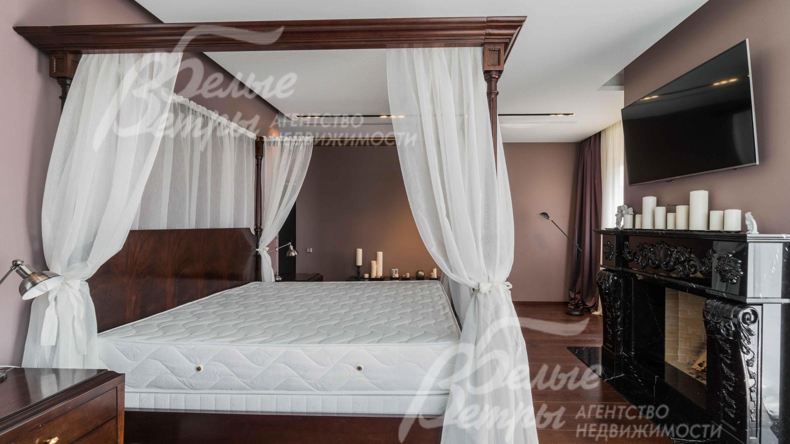 Кровать и тумбы массив дуба Hickory Chair (США)