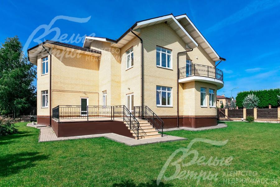 Дом под ключ площадью 423 кв.м в обжитом коттеджном поселке Согласие-2