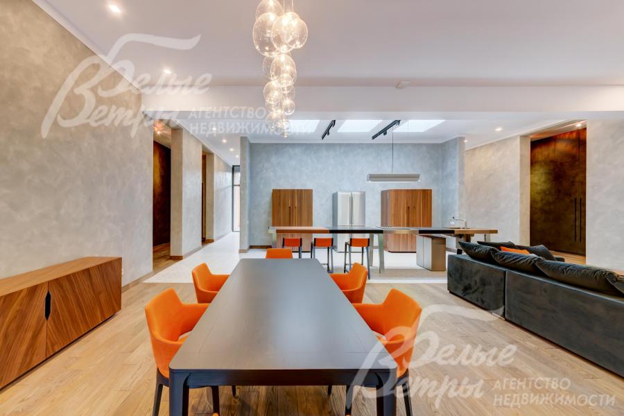 Основные элементы отделки внутренних стен - покраска или декоративная штукатурка