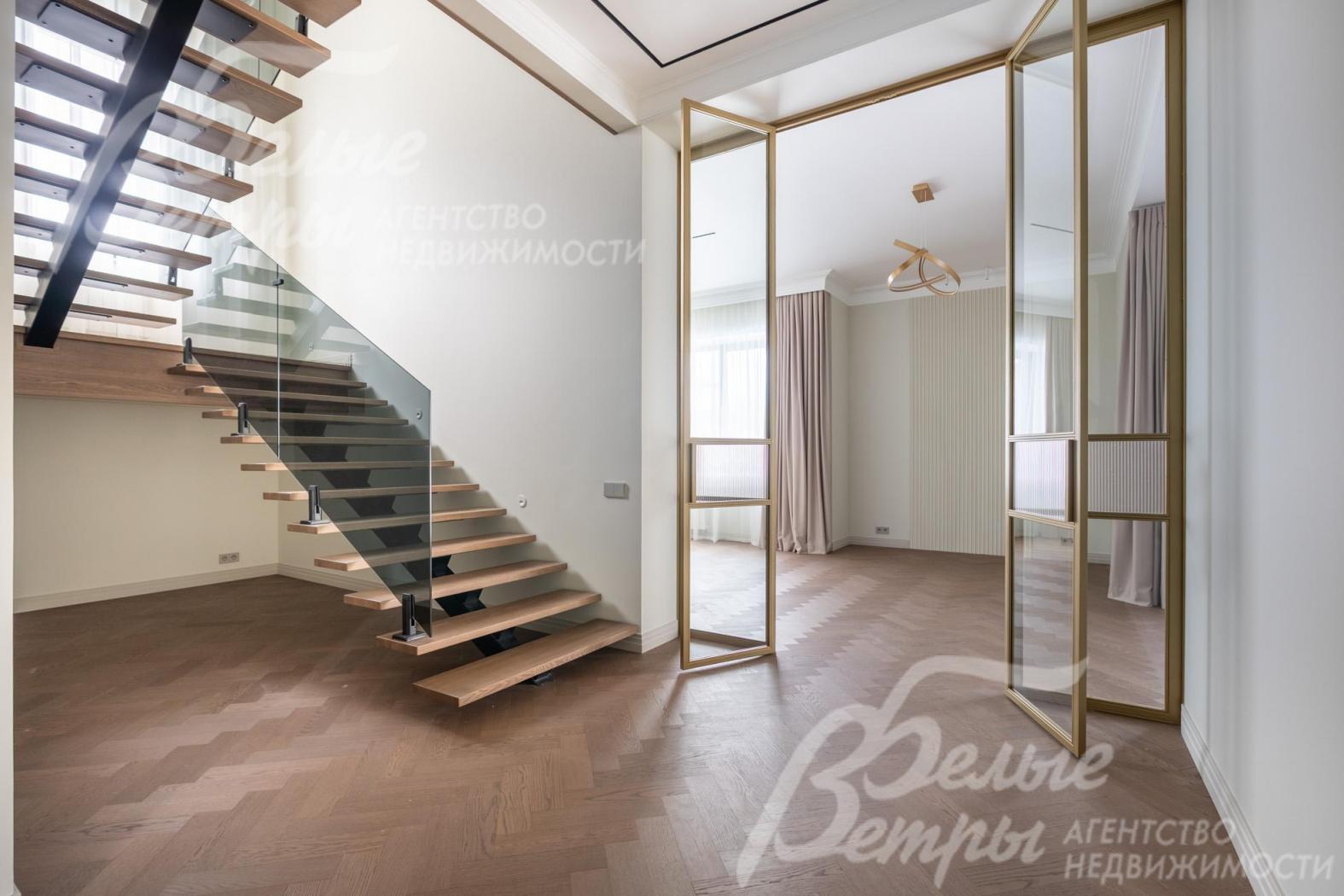 Звукоизоляционный стеклянный портал 