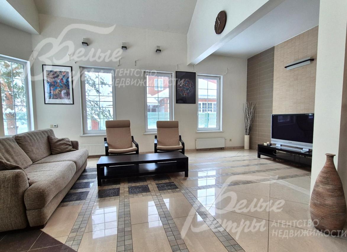 Гостиная с панорамными окнами