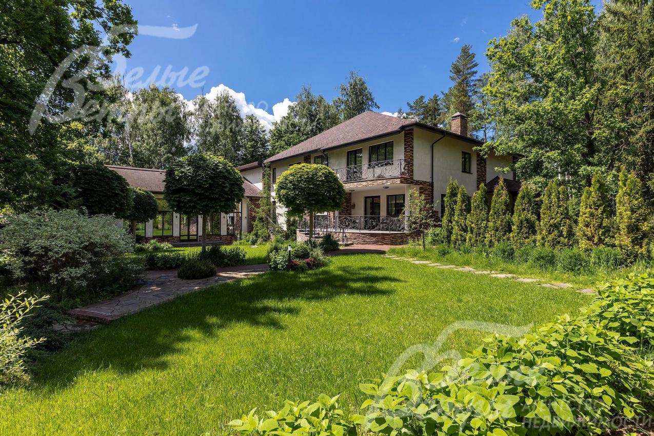 Участок 50 соток с первоклассным ландшафтным дизайном