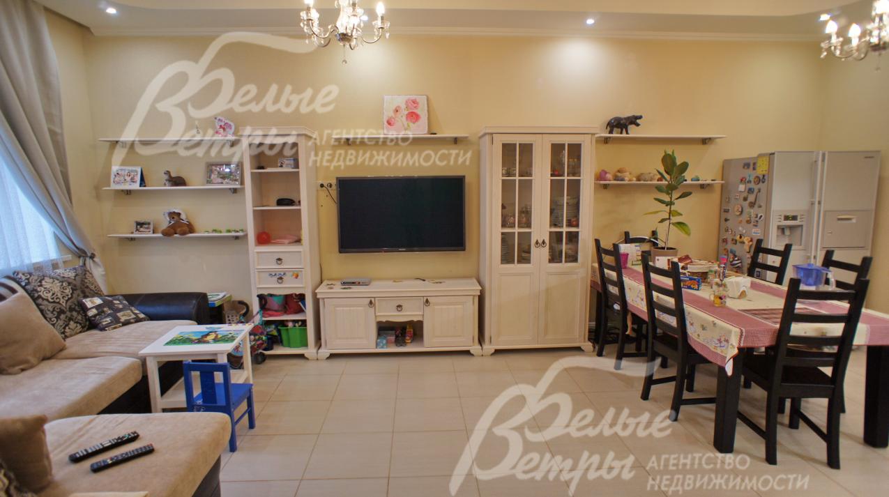 Студия: гостиная 25 кв.м + зона кухни 6 кв.м