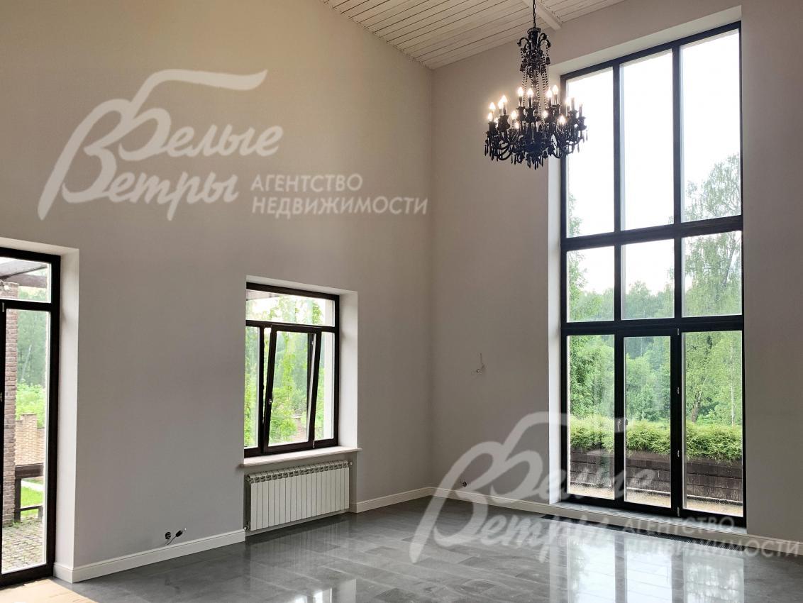 Гостиная со вторым светом