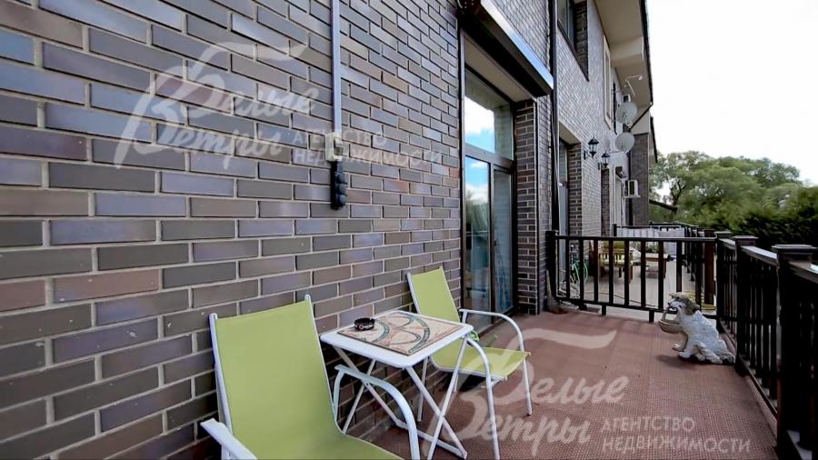 Выход на террасу из гостиной