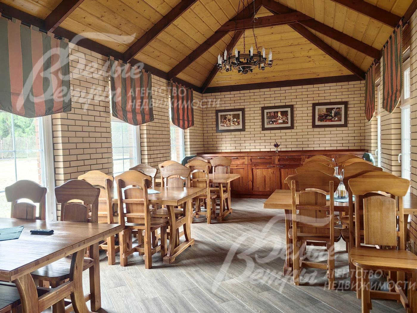 Банкетный зал на территории поселка, возможна аренда.