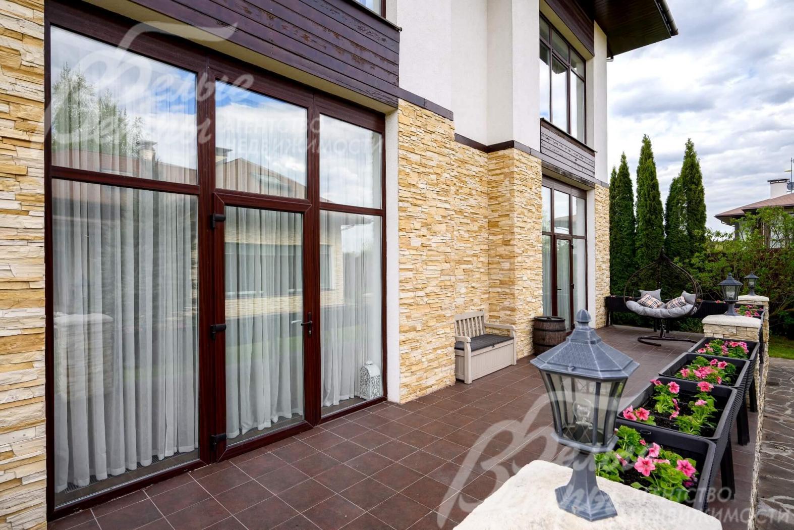 Панорамное остекление в доме.