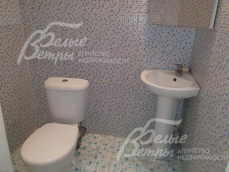 Гостевой санузел на первом этаже