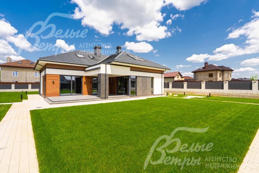 Участок 14 соток с идеальным газоном