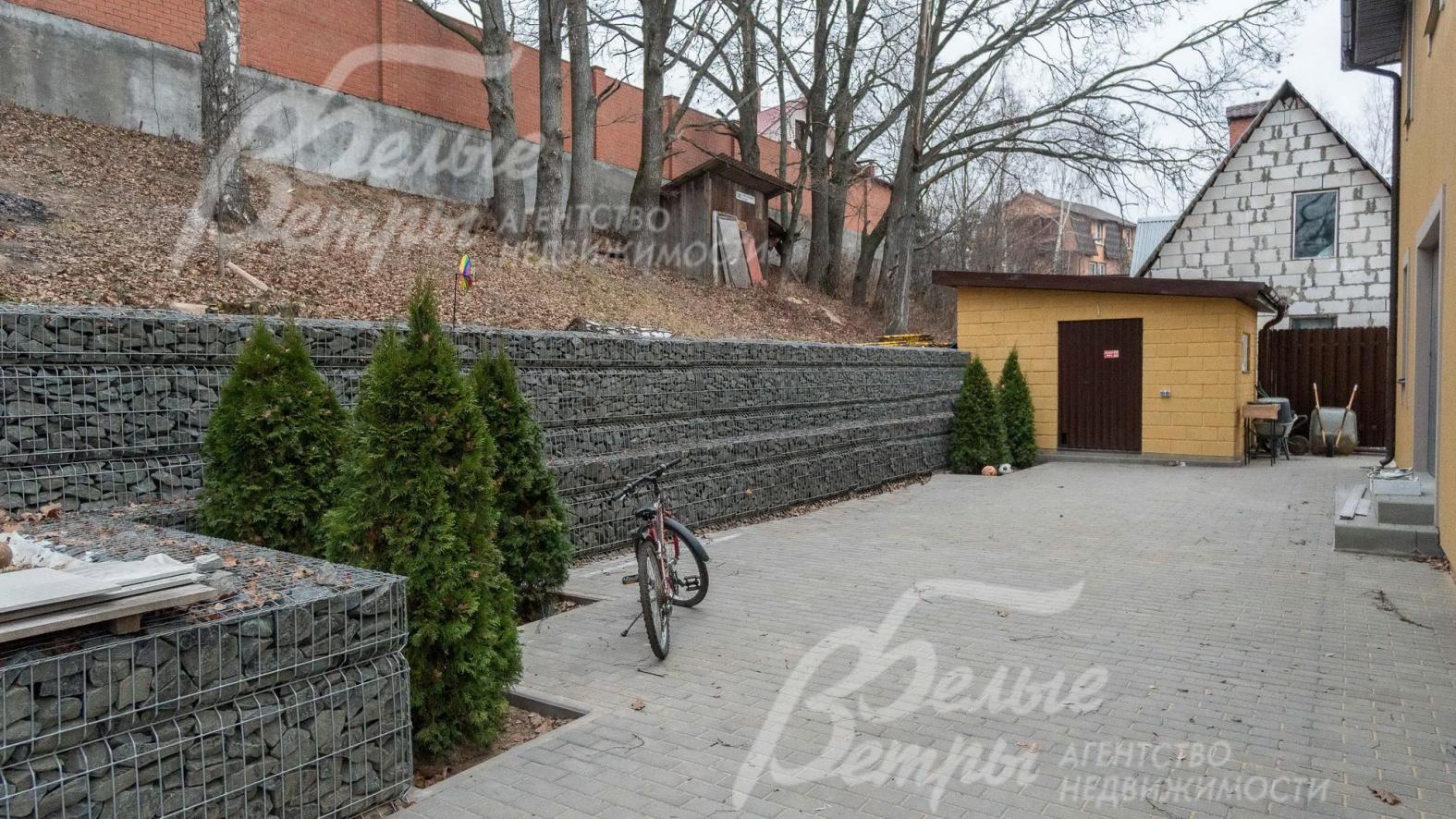 Задний двор. Хоз.блок