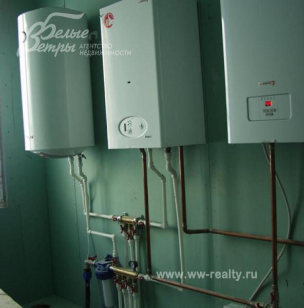 Все коммуникации заведены в дом, котельная под ключ.