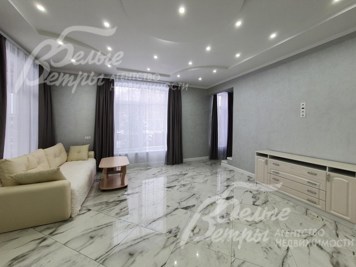 Просторная гостиная