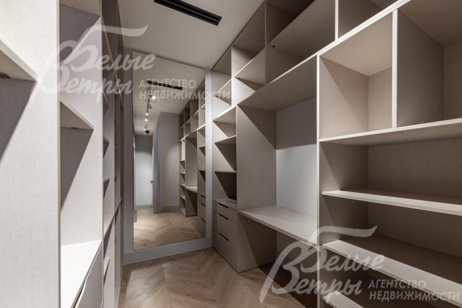 Гардеробная при детской спальне 2