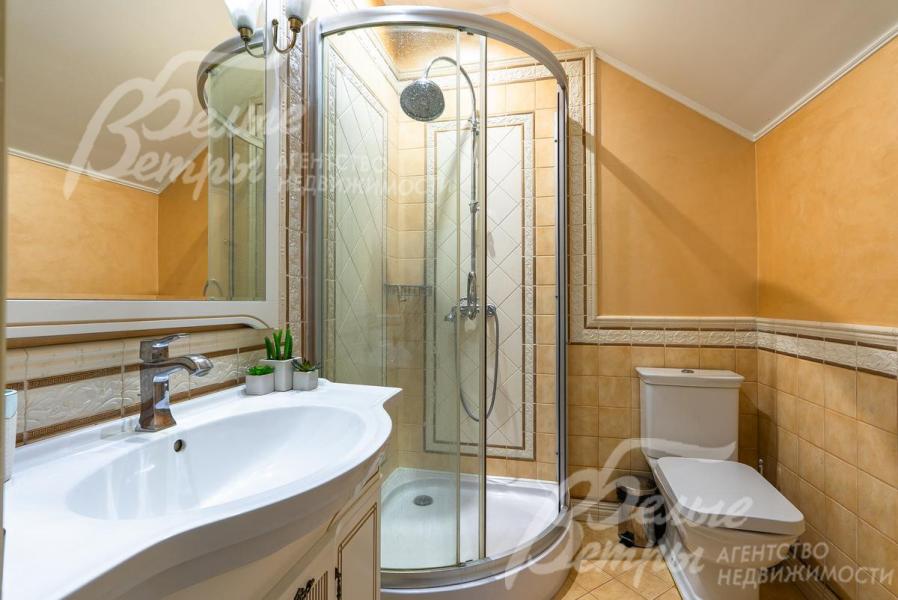 Санузел с душевой в Гостевом доме