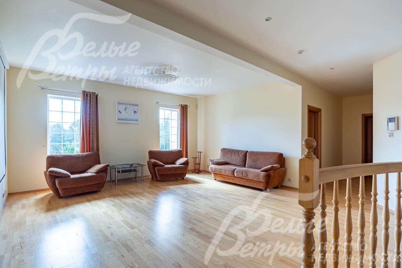 Холл 2-го этажа