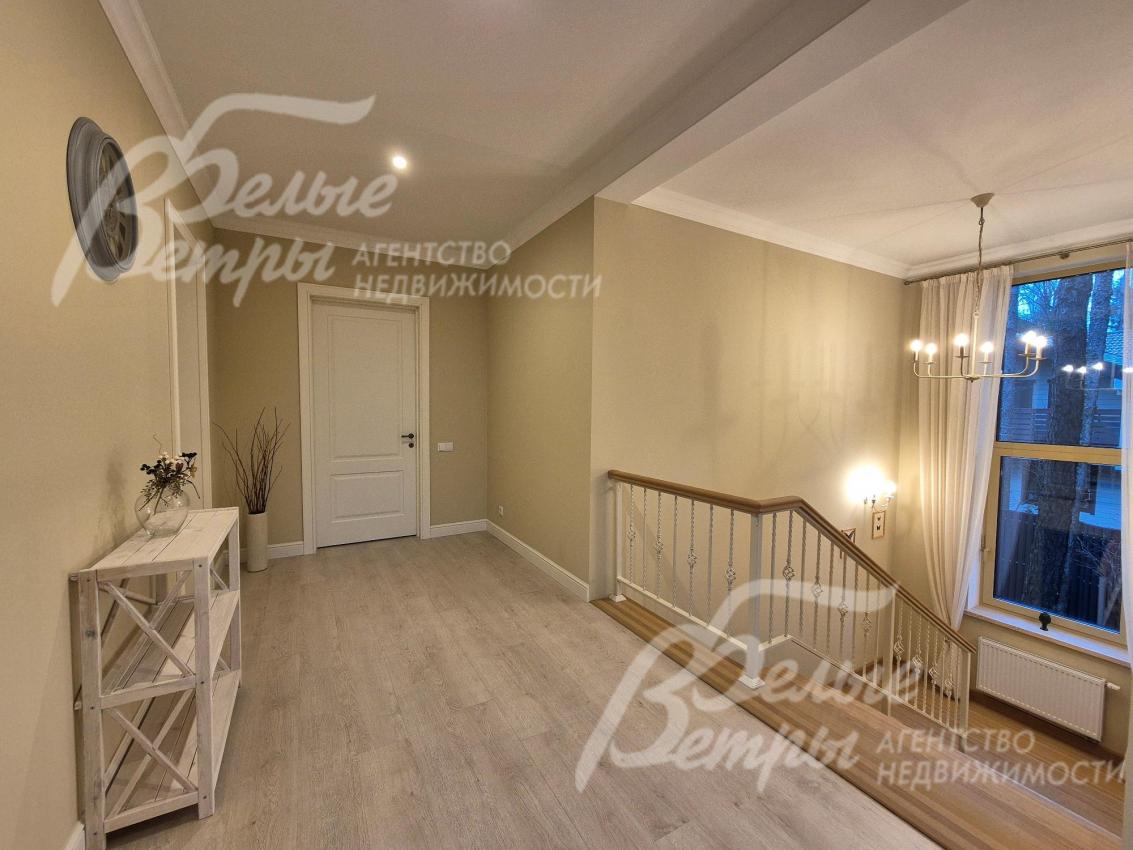 Холл второго этажа