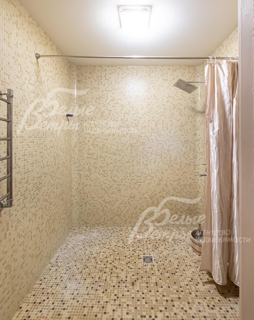 Душевая в зоне сауны