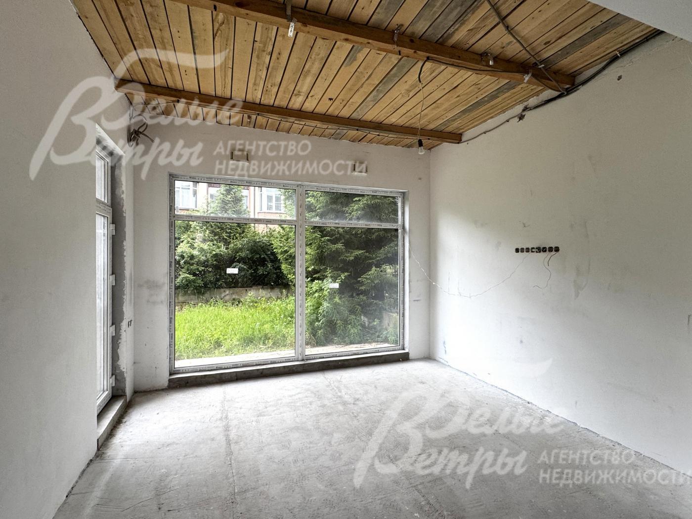 Предусмотрено панорамное остекление в общих зонах на 1-м этаже