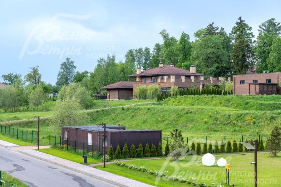 Территория поселка Усадьба Бергов