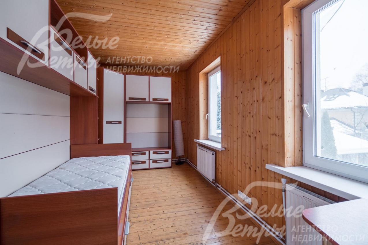 Одна из спален в гостевом доме