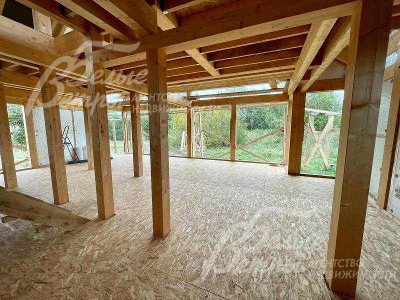 Подряд. Внутри под отделку с свободной планировкой