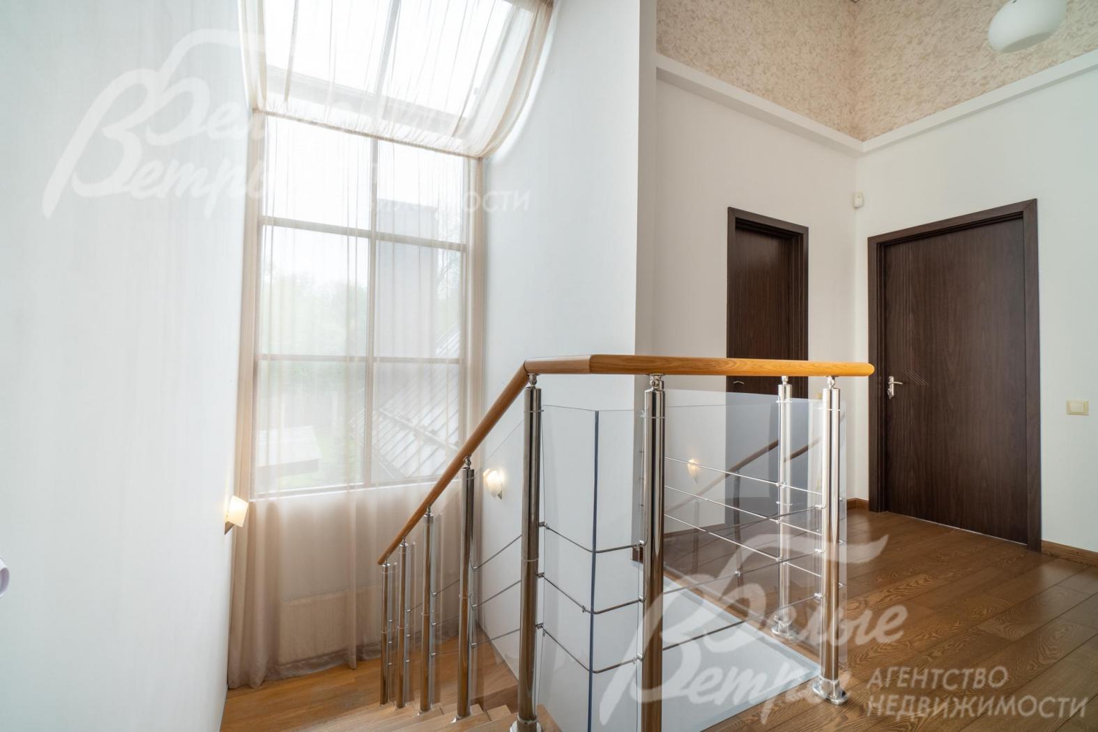 Лестница шириной 1 метр