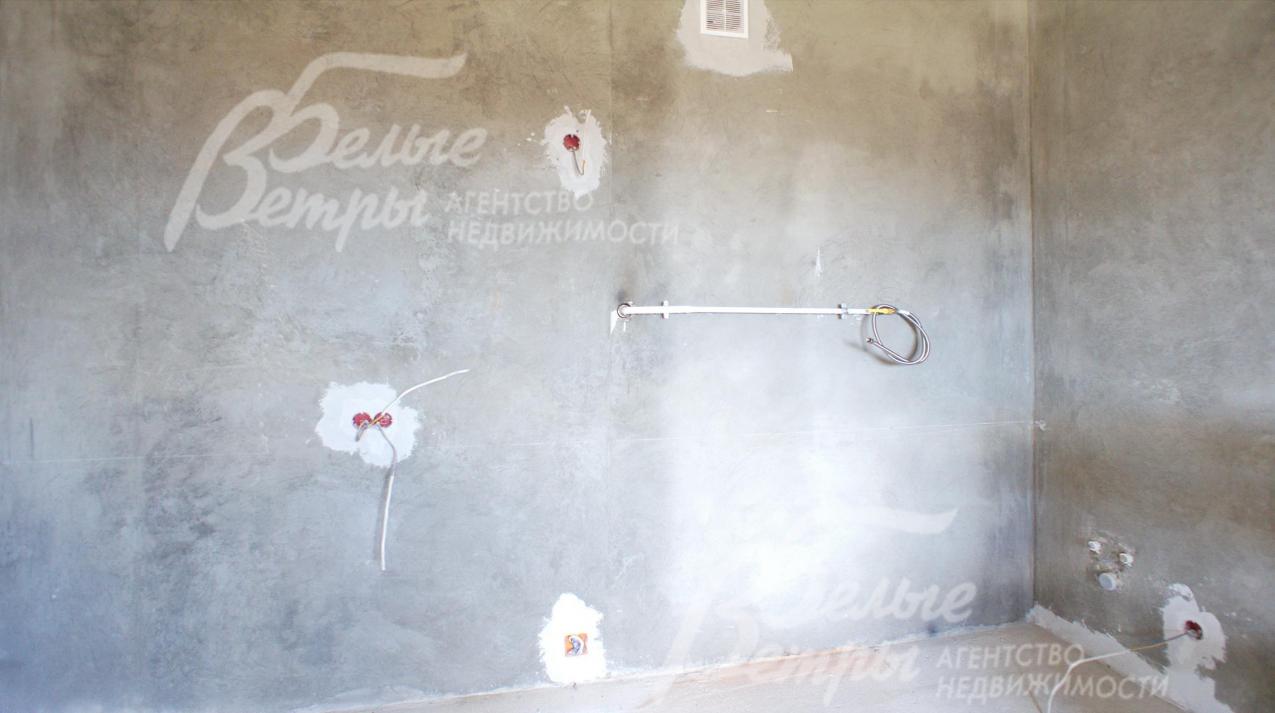 Стены выровнены и отшпаклёваны