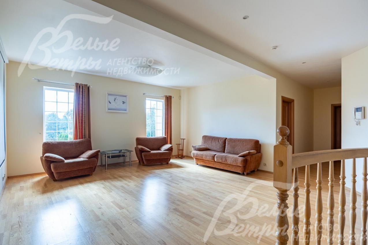 Холл 2-го этажа