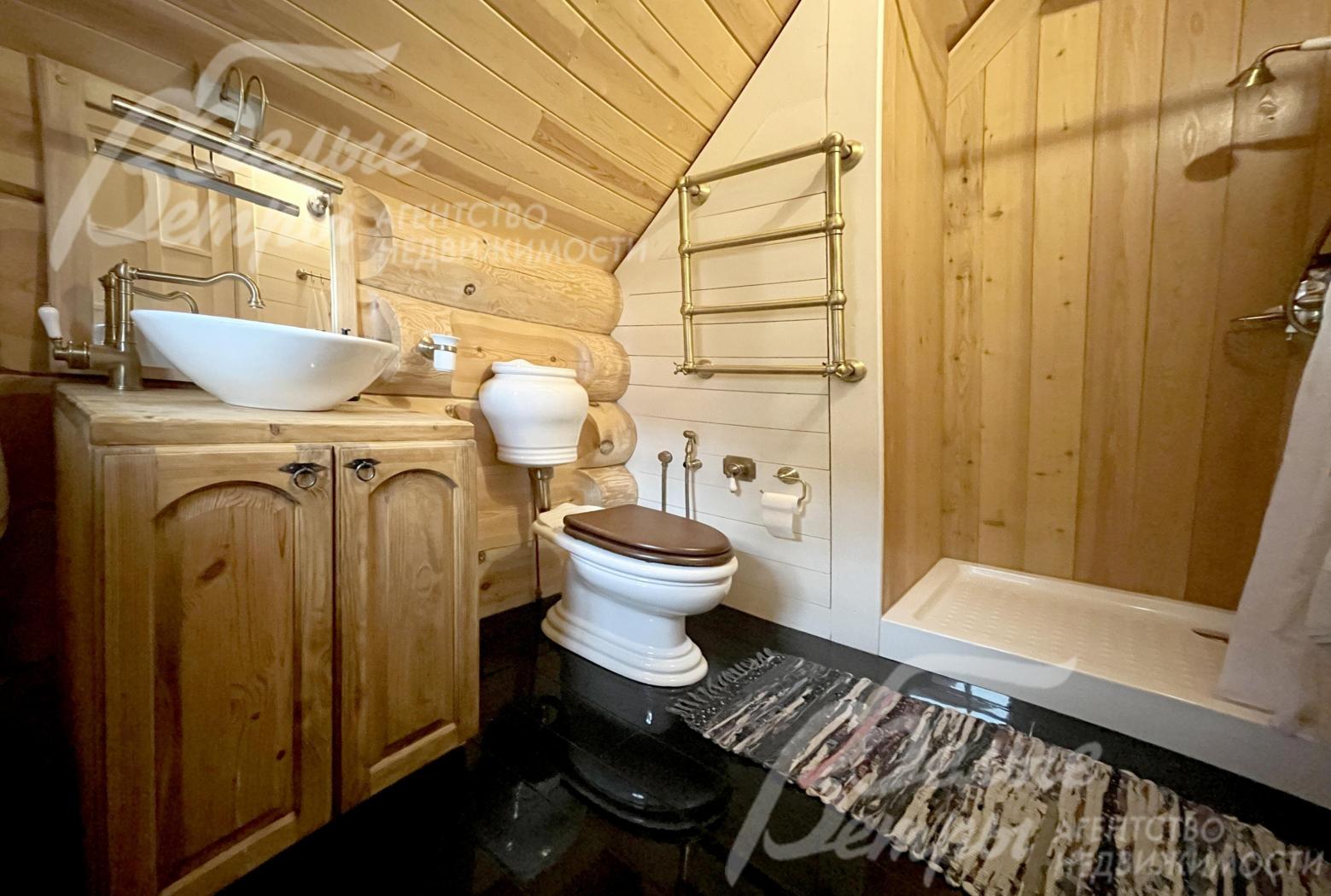 Все санузлы реализованы по единой проектной концепции, в каждом санузле - душевая