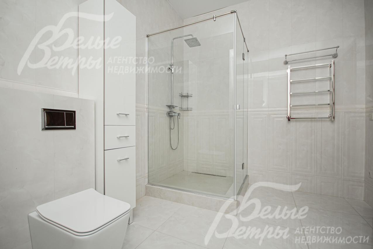 Стеклянная душевая в санузле 2-го этажа