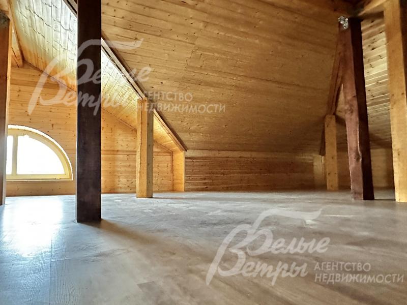  Мансардный этаж утеплён, отделан вагонкой