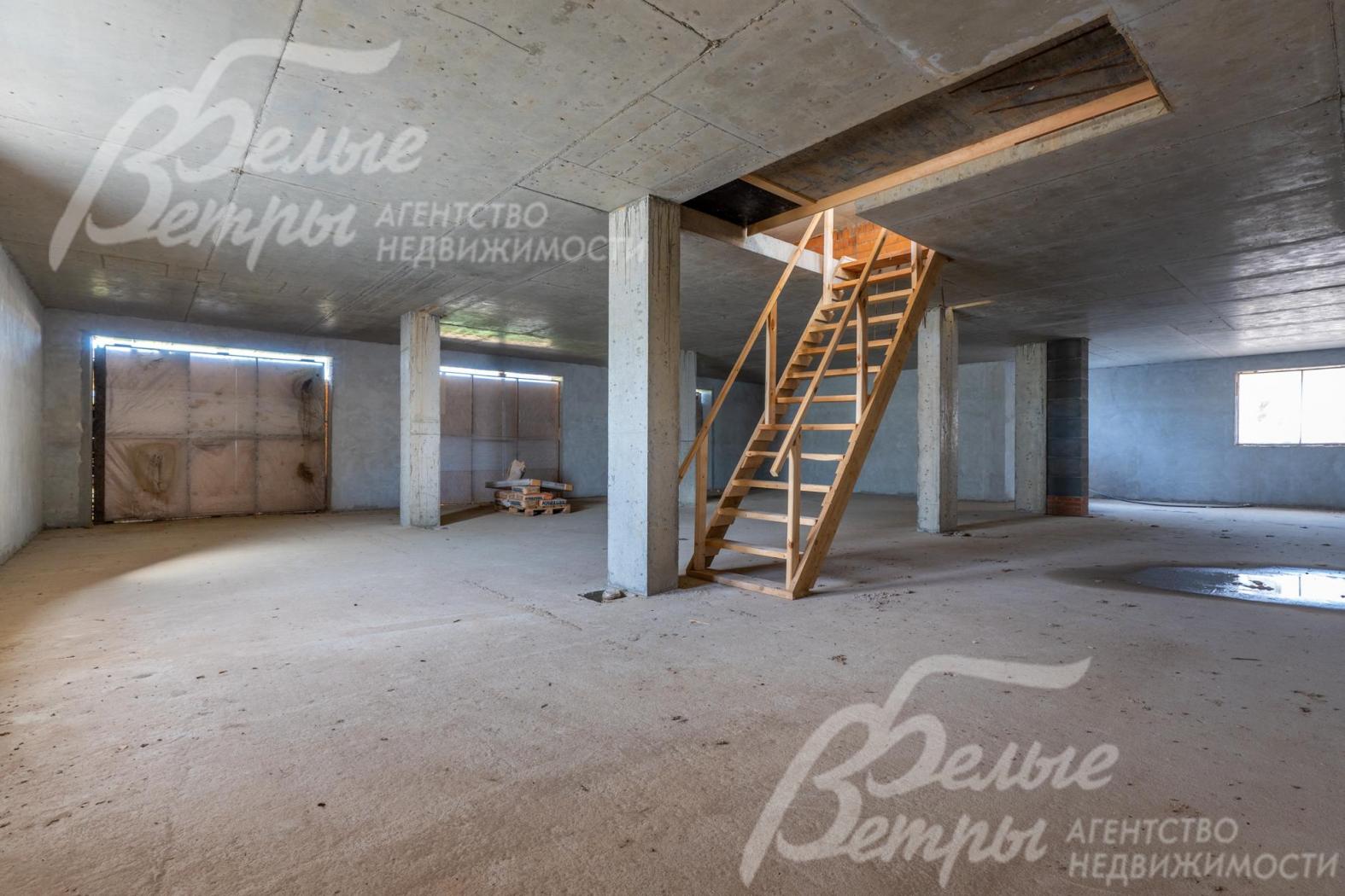 Стены оштукатурены в цокольном этаже