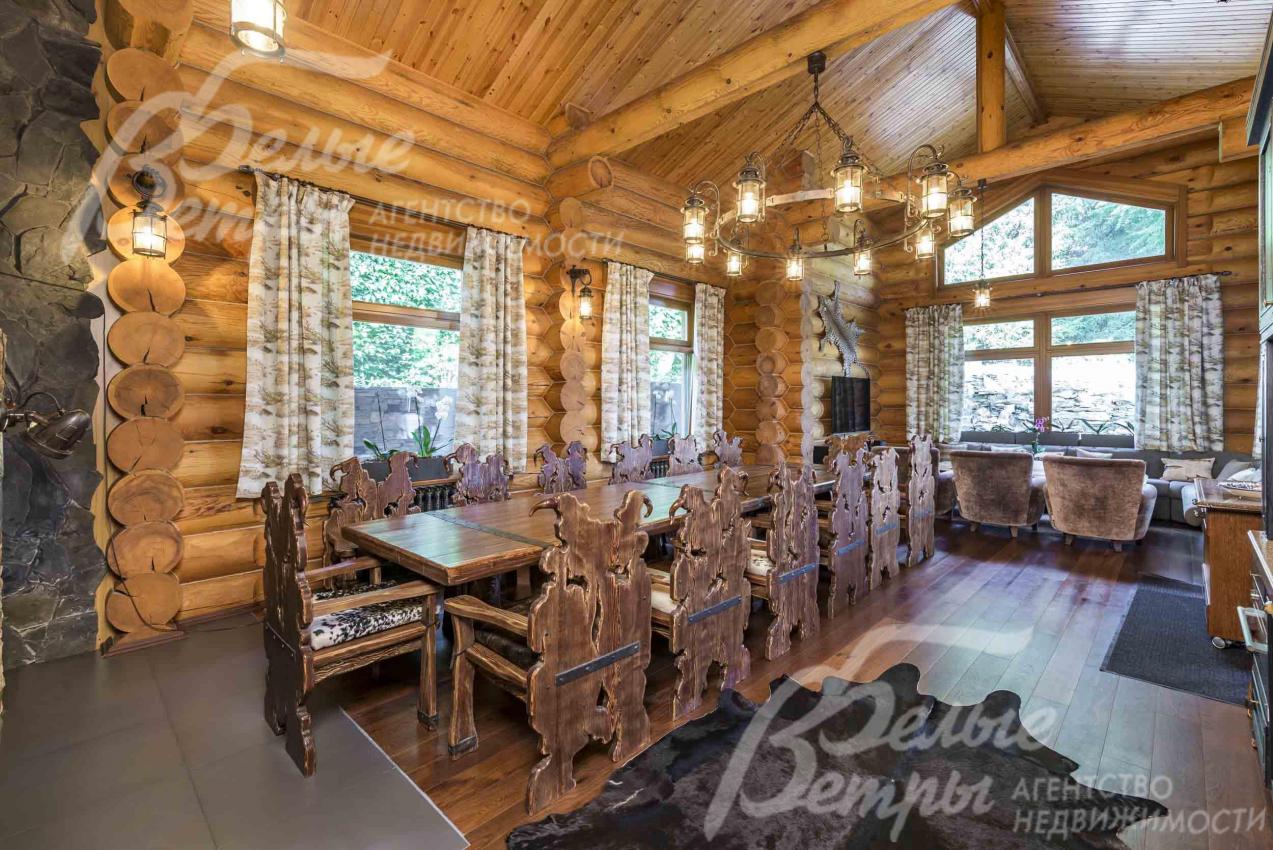 Каминный зал 70 кв.м в гостевом доме