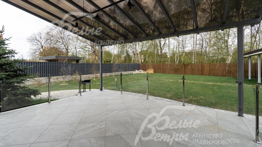 Летняя терраса 25 кв.м с видом на лесополосу
