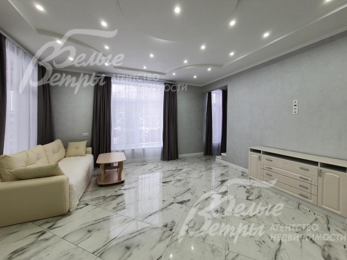 Просторная гостиная