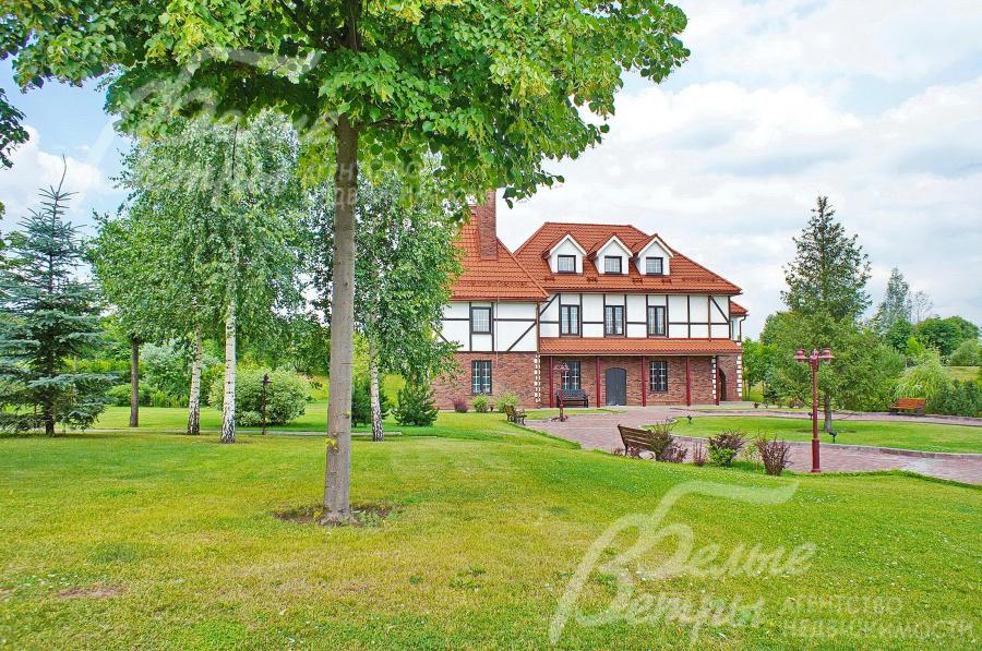 Административное здание поселка 