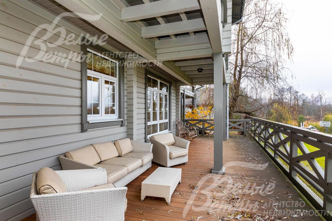 Уличная мебель на террасе